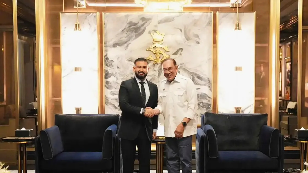 Anwar and TMJ Pledge to Strengthen Centre-State Ties Amid Federal-Johor Relations
