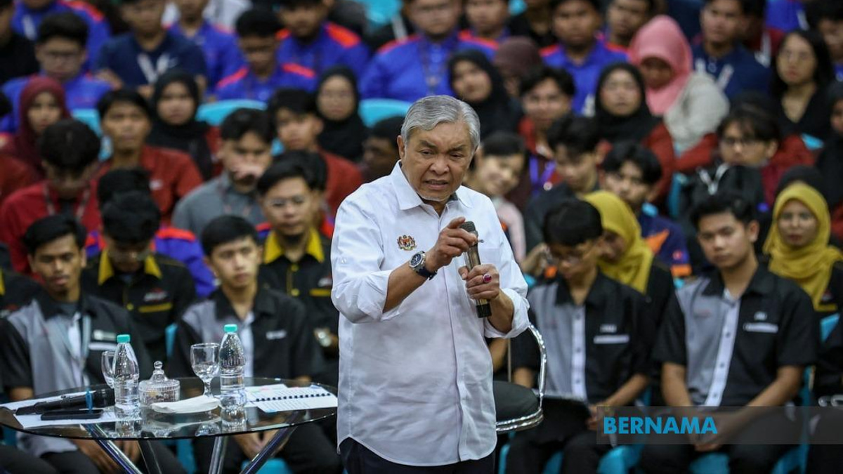 DPM Zahid Calls on Gig Workers to Build Skills Through TVET Programmes