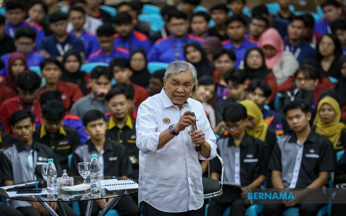 DPM Zahid Calls on Gig Workers to Build Skills Through TVET Programmes