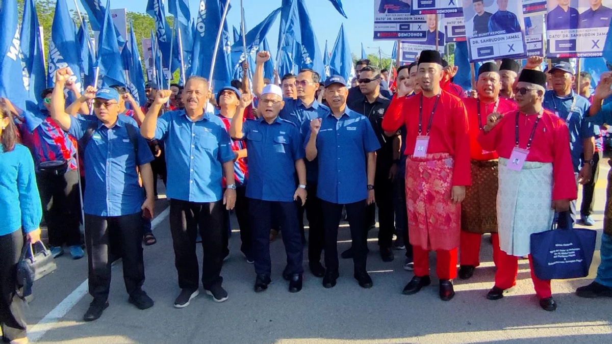 Muhyiddin joins Sahruddin's campaign as Bersatu stakes claim in Bukit Kepong contest