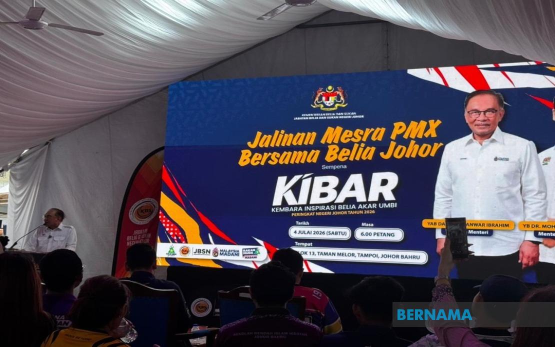 Anwar Challenges Parties to Back Malay Rights With Real Policy, Not Empty Election Rhetoric