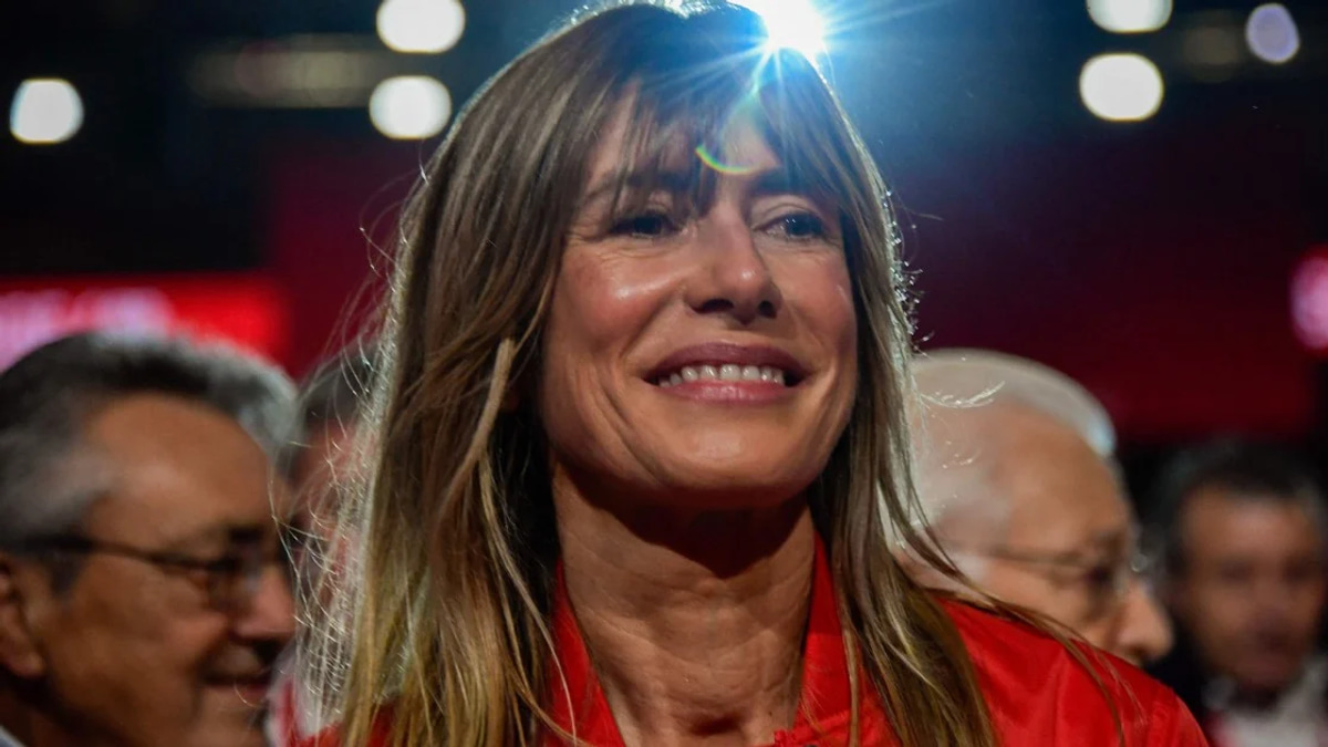 Spanish PM's Wife Barred From Travel as Corruption Trial Looms