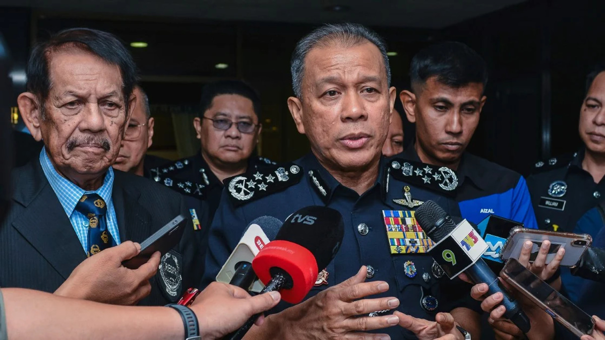 Police Probe Officer Accused of Insulting Conduct During China Trip