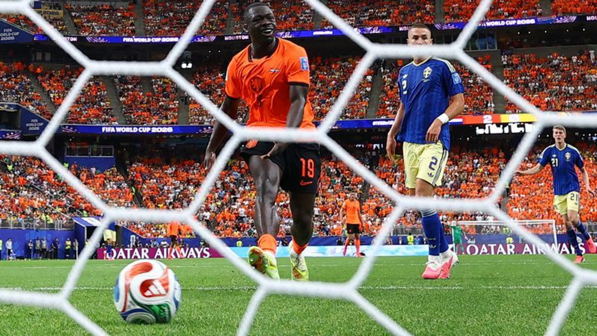 Brobbey's Brace Signals He's Ready to Lead Dutch Attack