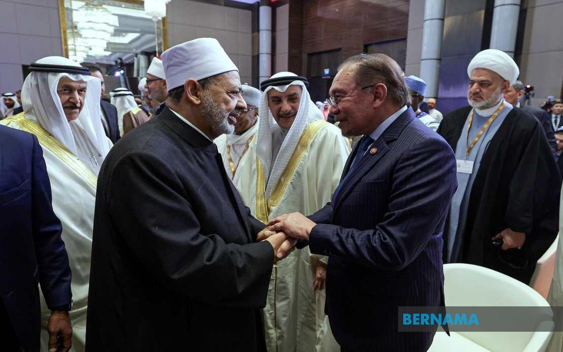 PM Anwar Praises Al-Azhar Grand Imam as Champion of Islamic Moderation and Interfaith Harmony