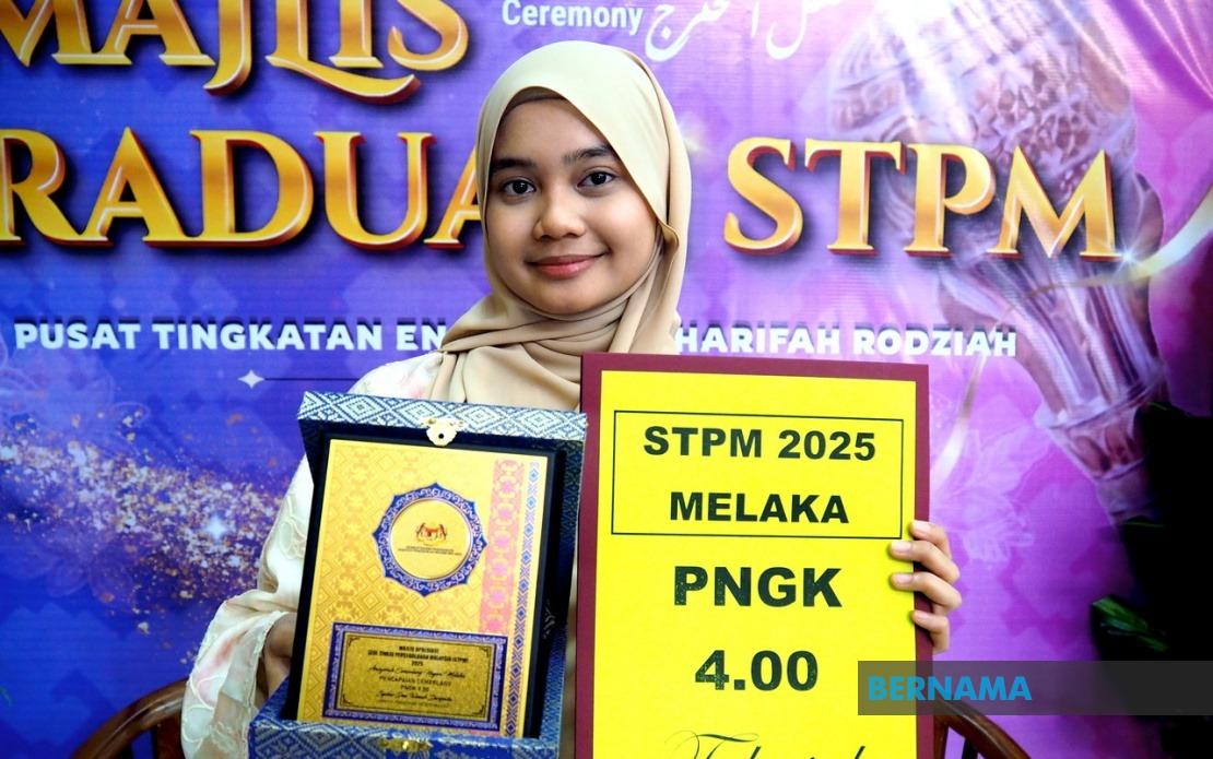 Perfect STPM Score Fulfils Late Father's Final Wish for Melaka Student