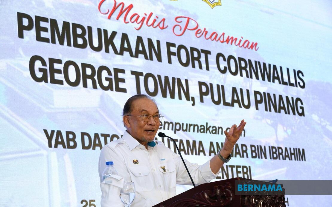 Historical Sites Must Educate, Not Entertain, Says PM Anwar at Fort Cornwallis