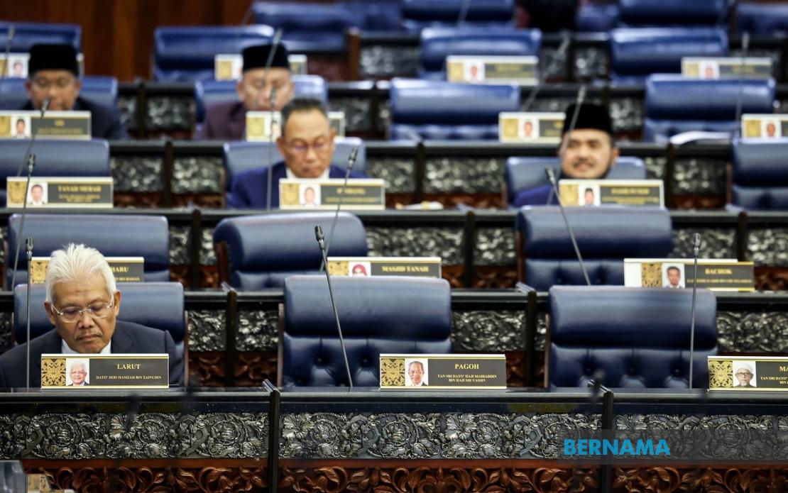 Speaker Confirms Hamzah as Opposition Leader; Parliament Seating Reshuffled