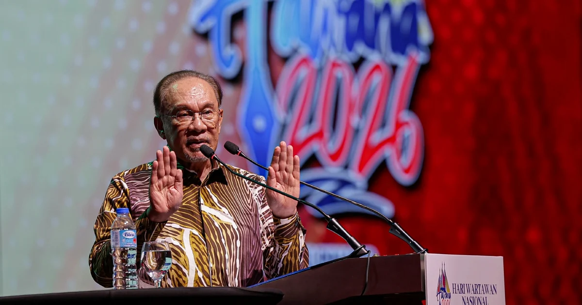 Anwar Backs Nallini to Rebuild Public Confidence in Malaysian Media Council
