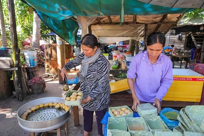 Cambodia Pushes Girls' Education as Women Drive Economic Growth
