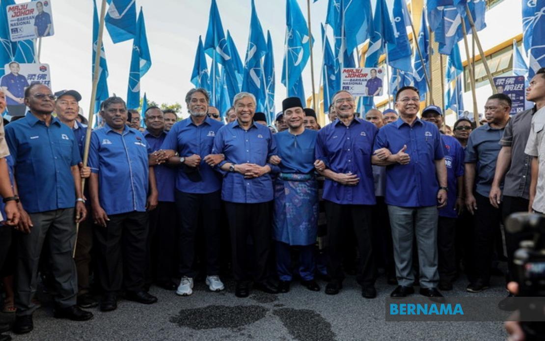 Senior UMNO Figures Rally Behind Onn Hafiz at Johor Election Filing