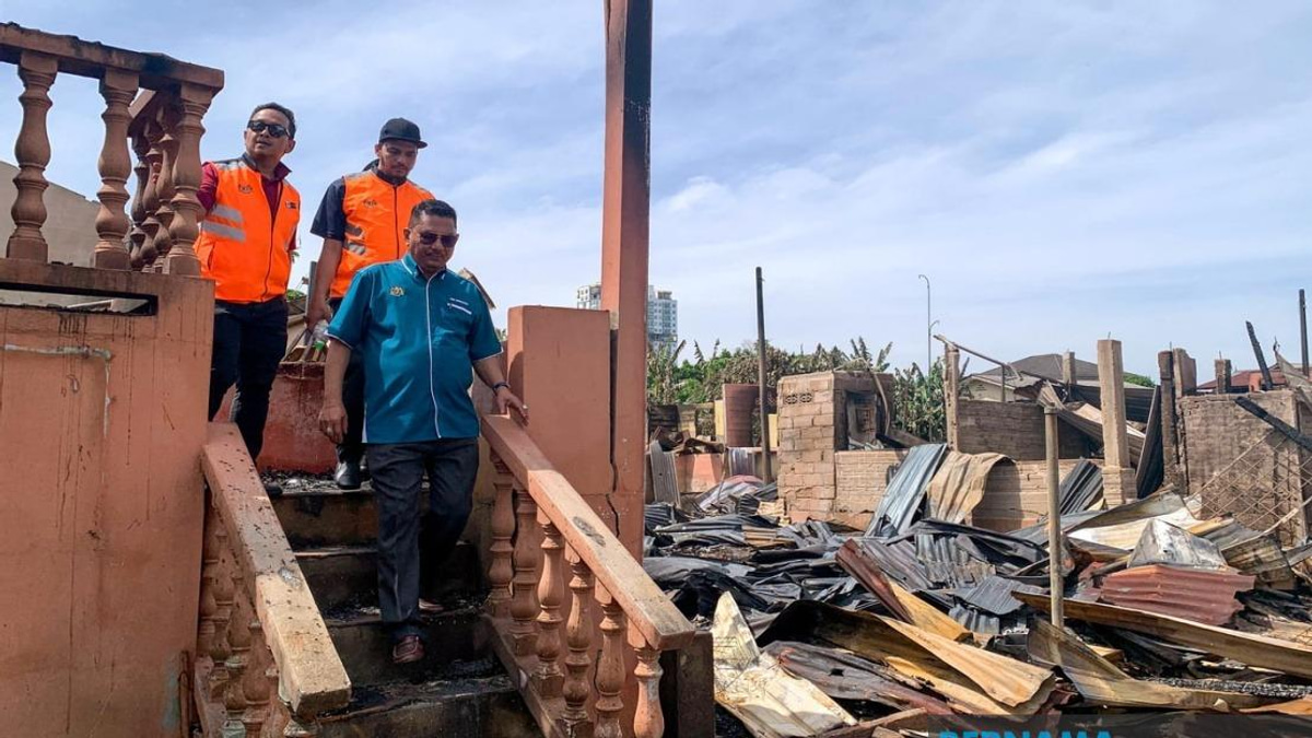 Kitchen Paper-Burning Sparked Kampung Gok Kapur Fire That Left 110 Homeless