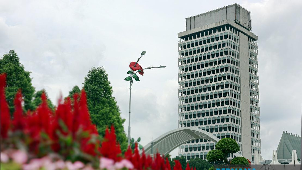 Parliament Reconvenes Monday with Constitutional Amendments and Road Safety Bills in Focus