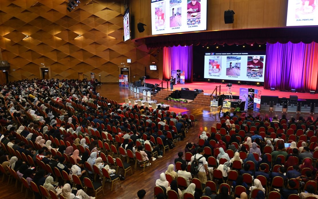 INSKEN and UiTM Rally Nearly 7,000 Students for Entrepreneurship Summit, Setting National Record