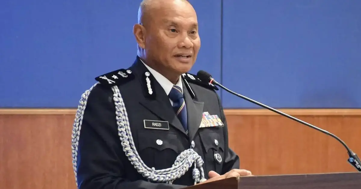 Police seize over RM6 million in goods during e-waste factory raid; man detained for document violations