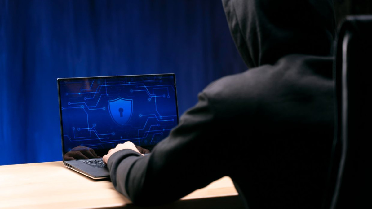 Two Young British Hackers Sentenced for Major London Transport Cyberattack
