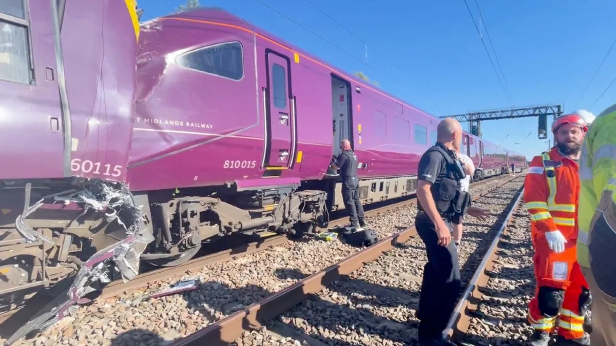 British Rail Collision Leaves One Dead, Dozens Injured North of London