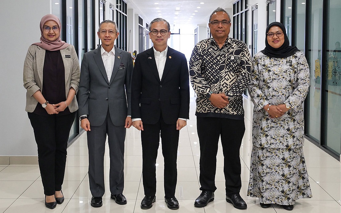 Fahmi Welcomes New Leadership at Malaysia's Information Department