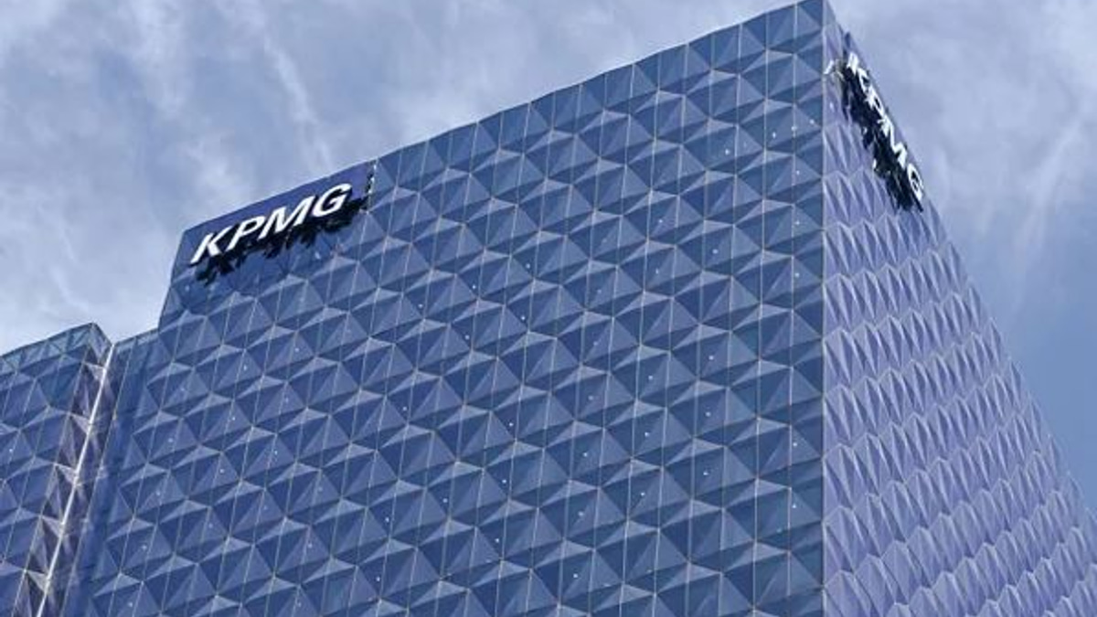 KPMG Australia's Chairman and Two Partners Resign Over Confidential Information Misuse Scandal