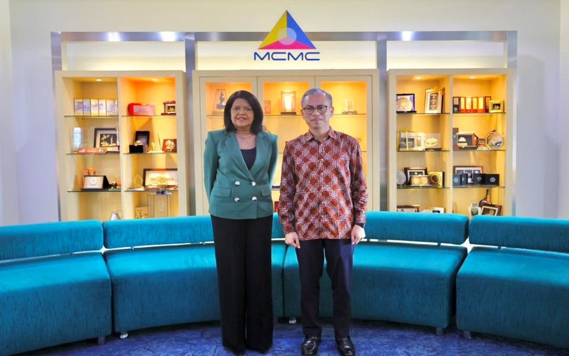 Fahmi Welcomes Nallini Pathmanathan As New Malaysian Media Council Chair
