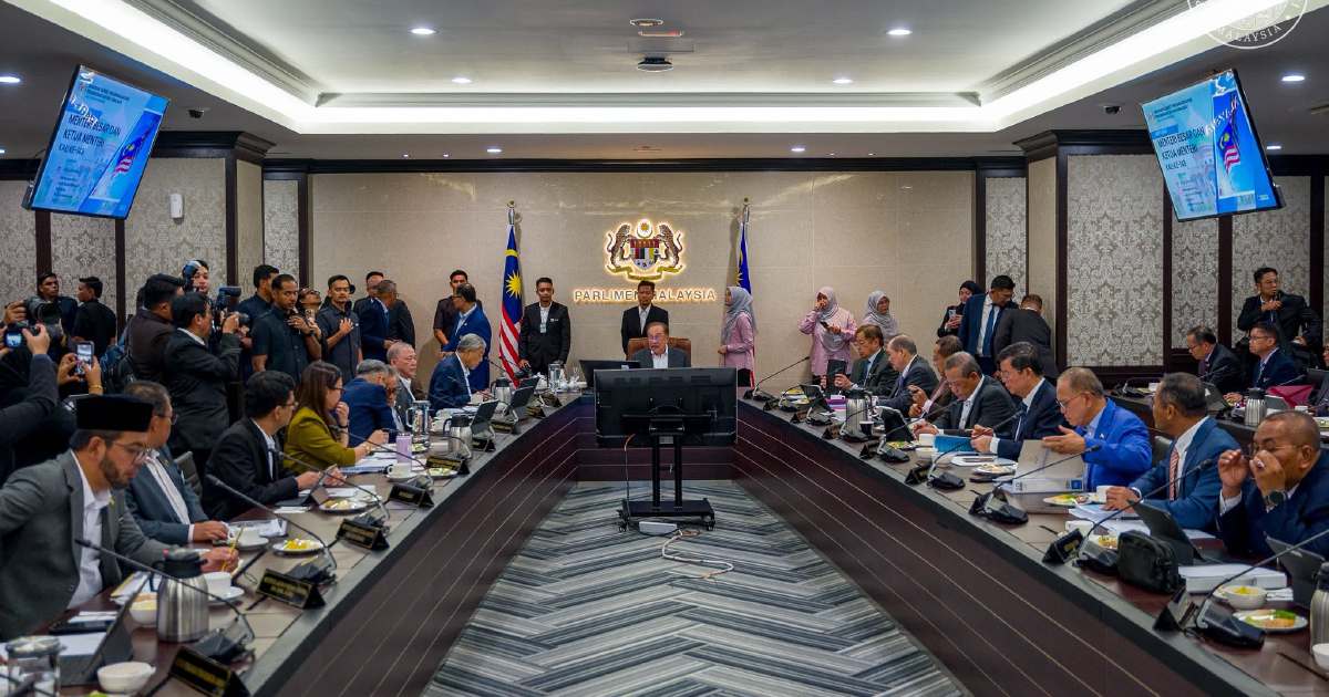 Economic Revival Takes Centre Stage at PM's Meeting with Regional Leaders