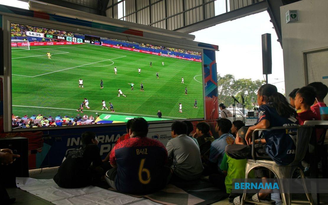 Free World Cup Broadcasts Ease Financial Burden for Malaysian Businesses and Households
