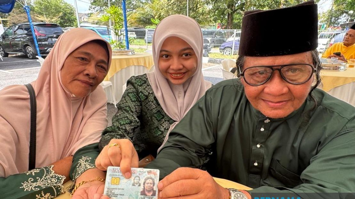 After Decades of Uncertainty, Johor Felda Settlers Finally Secure Land Ownership