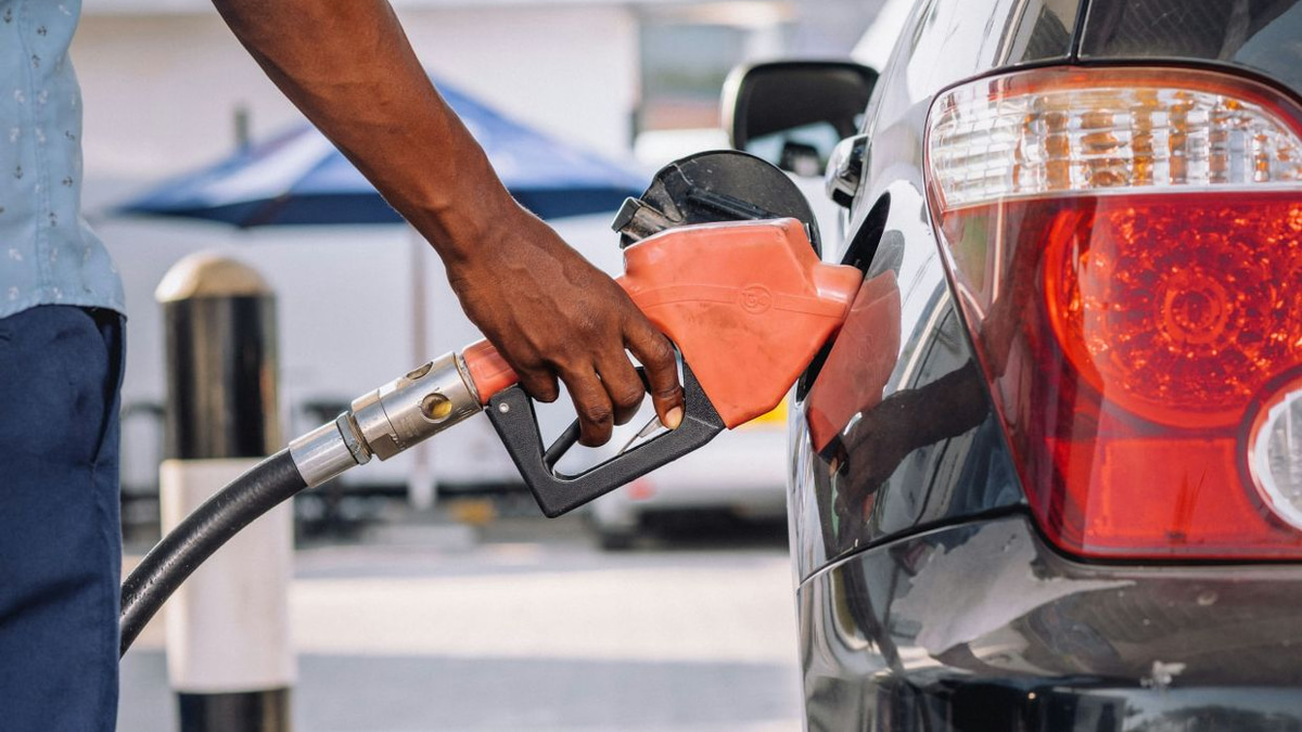 US Petrol Stations Sued Over AI Price-Fixing Allegations