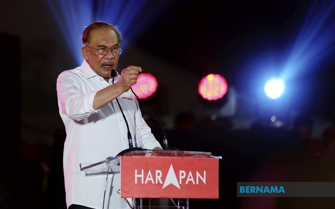 Anwar Urges Negeri Sembilan Rivals to Keep Royal Institutions Out of Campaign