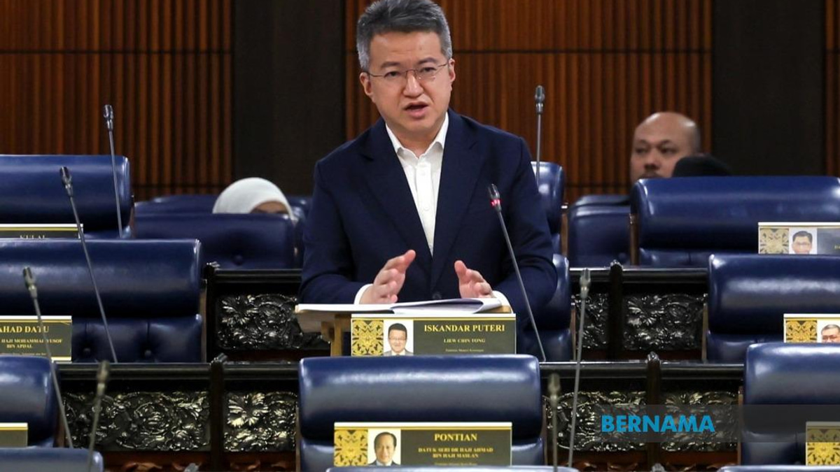 Deputy Finance Minister Dismisses Claims Fugitive Jho Low Entered Malaysia for 1MDB Talks