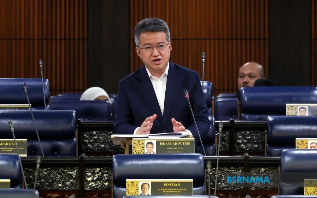 Deputy Finance Minister Dismisses Claims Fugitive Jho Low Entered Malaysia for 1MDB Talks