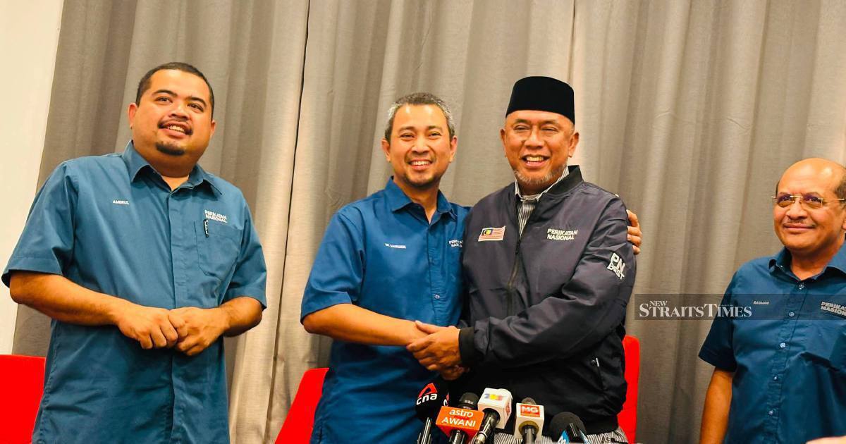Former Layang-Layang Assemblyman Abdul Mutalip Resigns from Umno to Join Bersatu