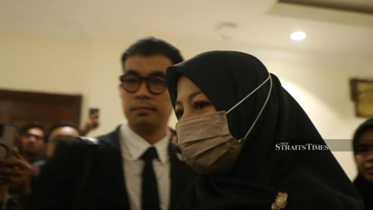Mother's Regret Over School Choice for Deceased Daughter Zara Qairinah Mahathir