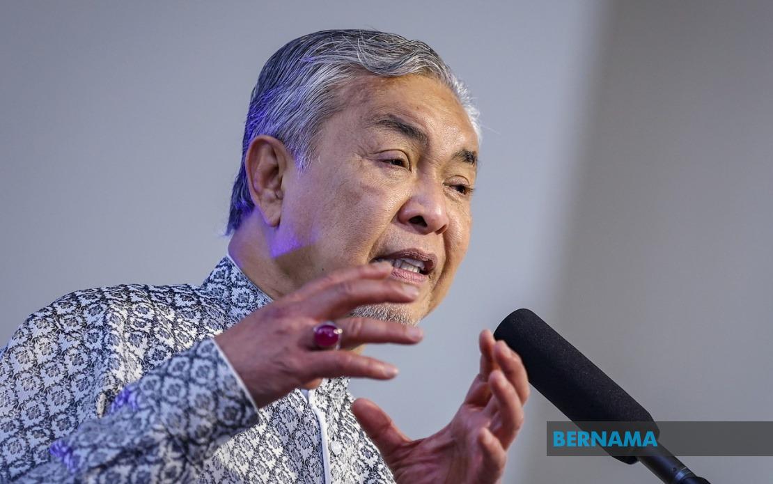 Ahmad Zahid Calls for Focus on Issues Relevant to Johor in State Election Campaign