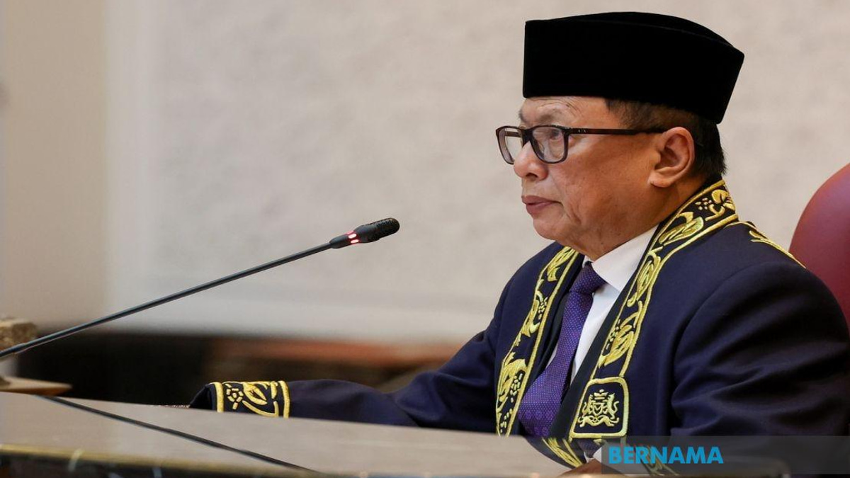 Puad Zarkashi Quits UMNO, Accuses Johor Leadership of Puppet Politics