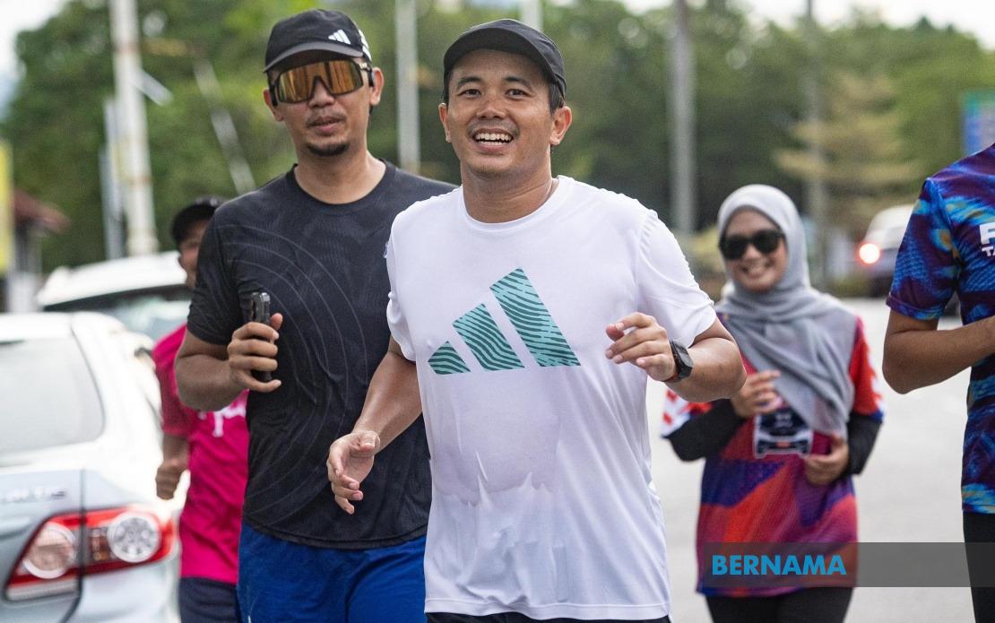Animal Welfare Campaigner Completes First 50km of Parliament Run Despite Injury