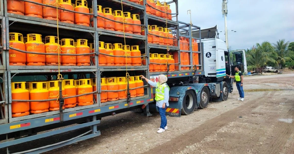 Bentong Raid Uncovers RM405,000 Cache of Illegally Stored LPG Tanks