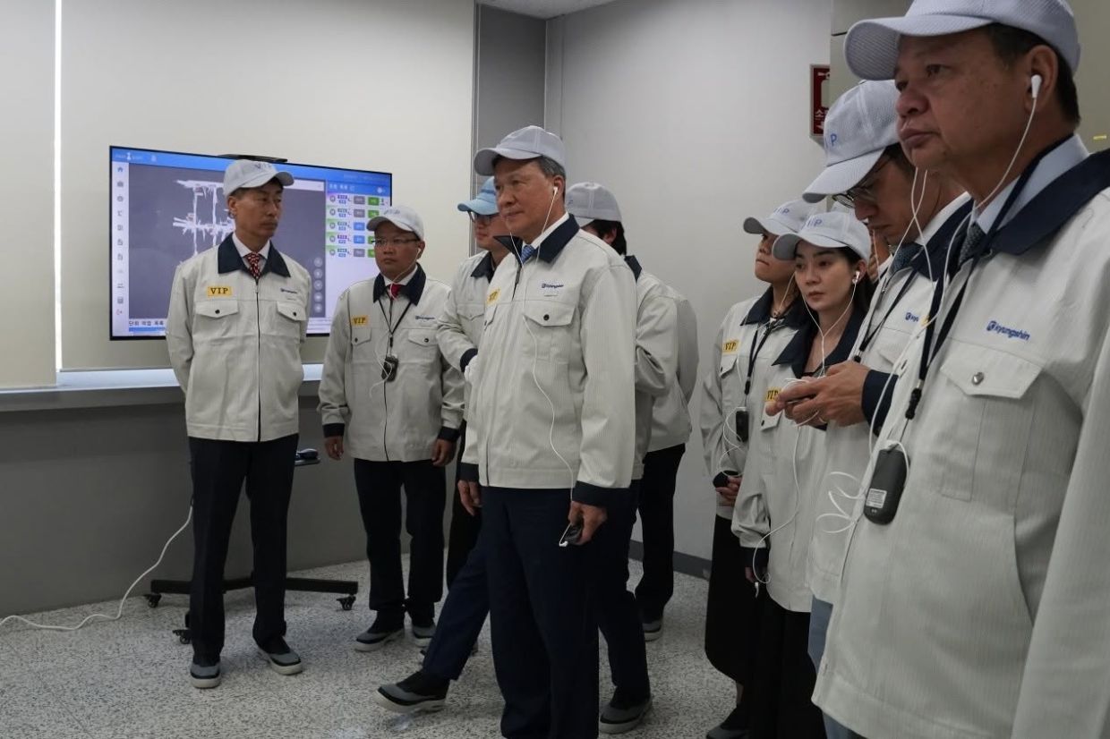 Cambodia Courts South Korean Investment to Move Beyond Garments Into High-Tech Manufacturing