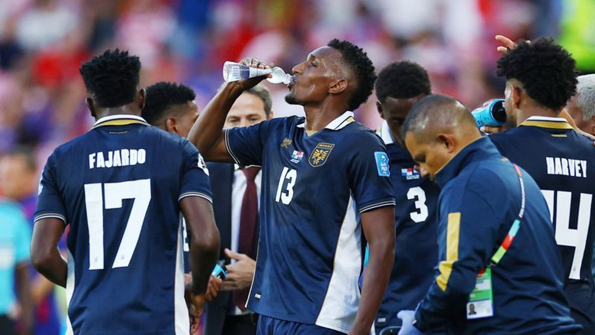 FIFA Chief Defends World Cup Hydration Breaks as Purely Sporting Decision