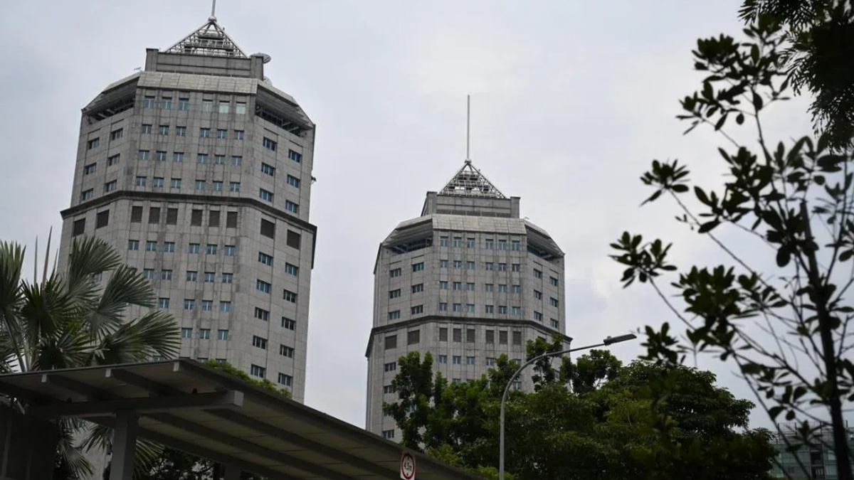 Singapore Cancels Work Permits of Two Bangladeshi Workers Over Extremist Social Media Posts