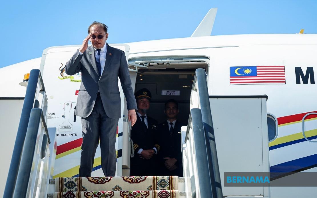 Anwar Concludes Turkmenistan Trip With Packed Penang Visit