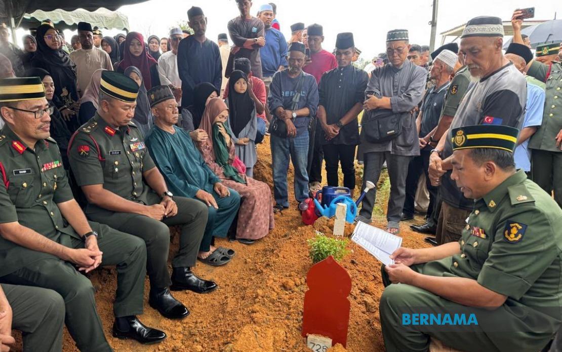 From Childhood Dream to Tragedy: Young Soldier Siti Khadijah Dies in Grenade Exercise