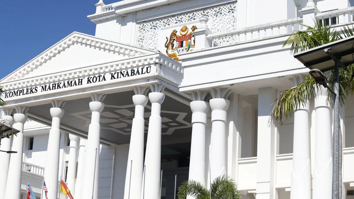 Handwriting Expert Maintains Position on Disputed Zara Documents