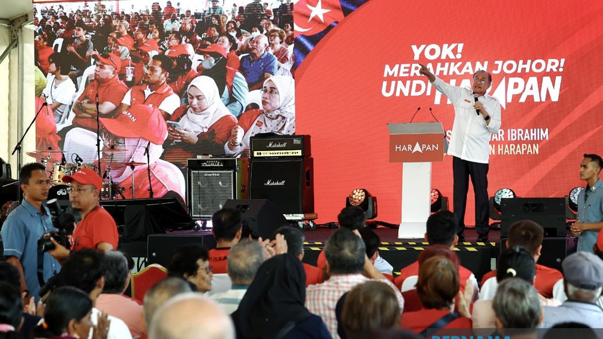 Anwar Urges Johor Poll Candidates to Drop Najib Release Campaign Tactic