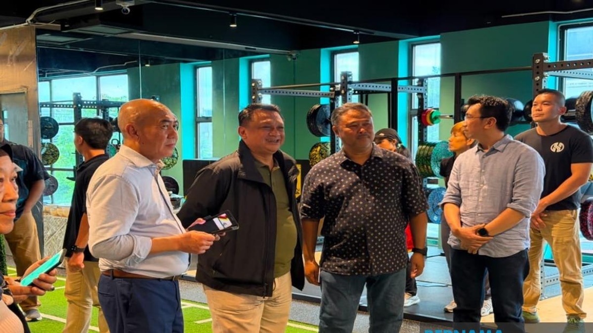 Strength Training Key to Preventing Falls in Elderly, Says Fitness Expert